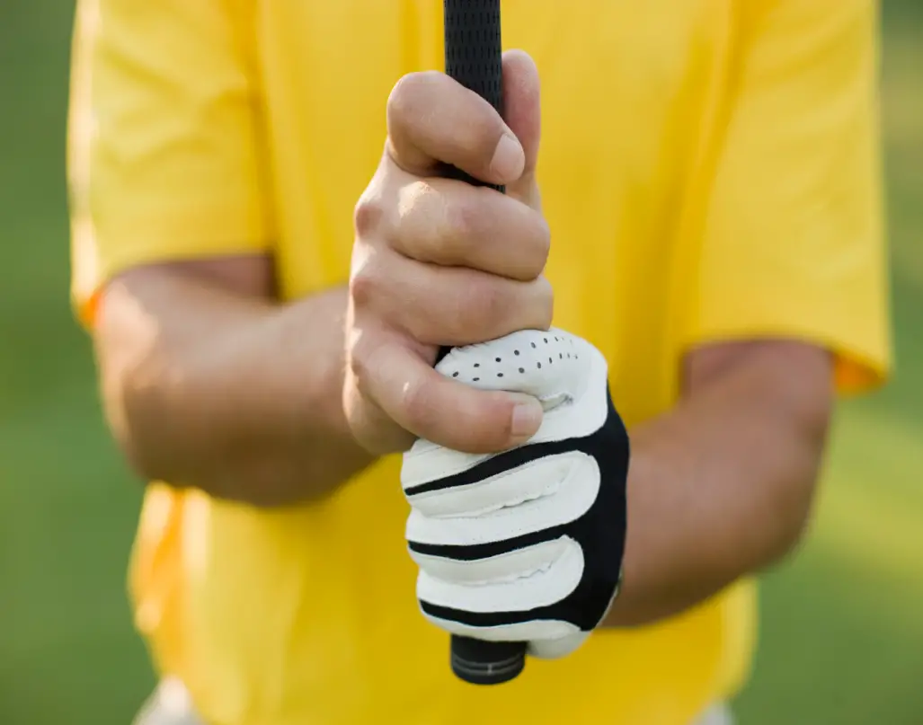 pros and cons of a strong golf grip